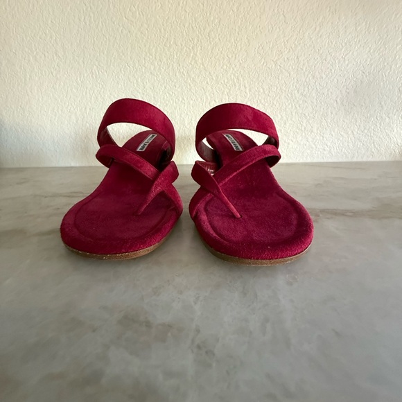 Manolo Blahnik Susa Raspberry Red Kitten Heel Suede Sandals Size 35 EU / Size 5 - Picture 8 of 13